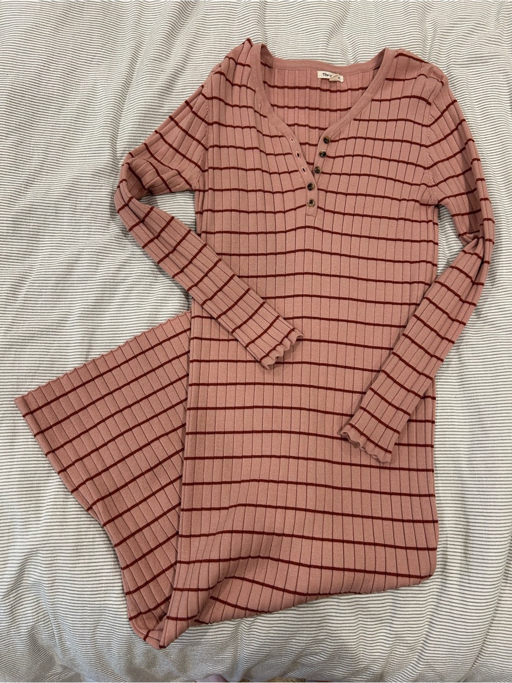 tea n rose Mauve Pink Ribbed Henley Midi Dress with Burgundy Stripes